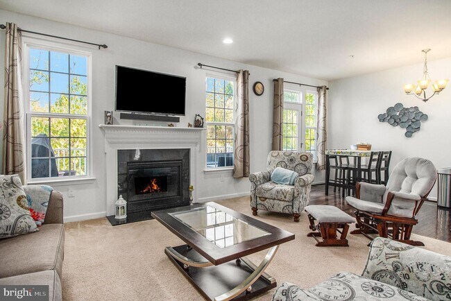 Building Photo - 47 Hawkswell Cir