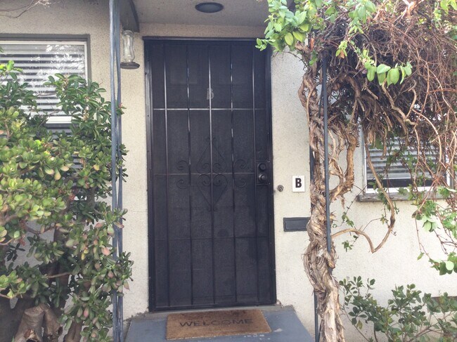 FRONT - 1323 Yale St