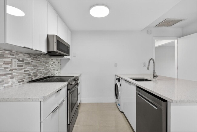 Foto del edificio - 3212 NE 12th St