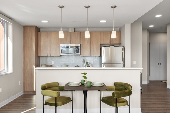 Building Photo - The Grand