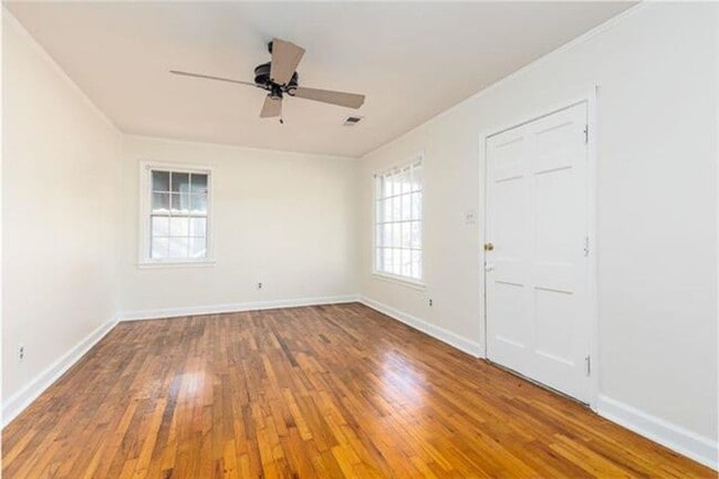 Foto del edificio - High Point Terrace 3BR 1 bath