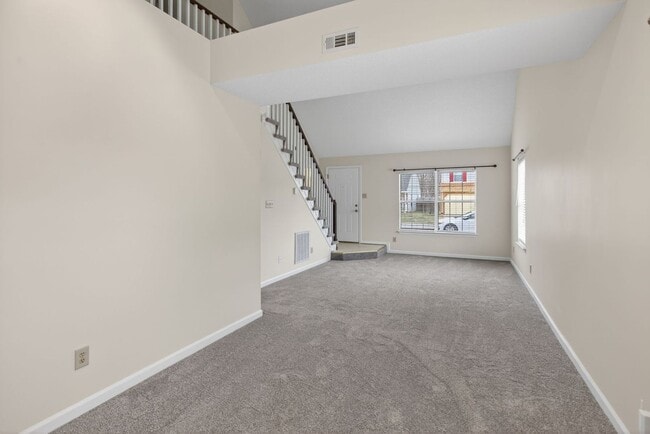 Building Photo - Hampton’s Westview Lakes