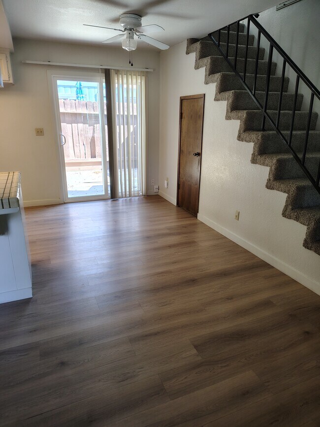 Comedor - 1100 S Edison St