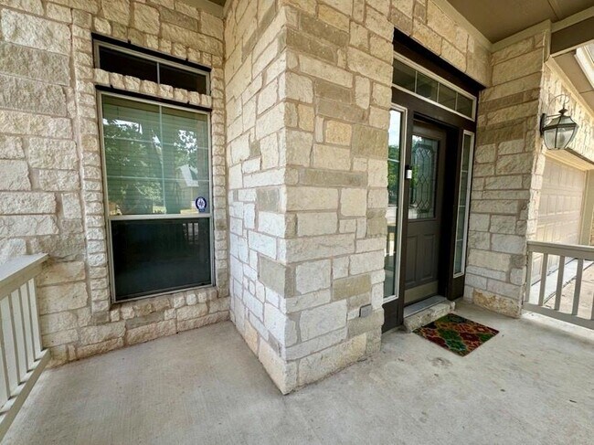 Foto del edificio - 8301 Winterstein Dr