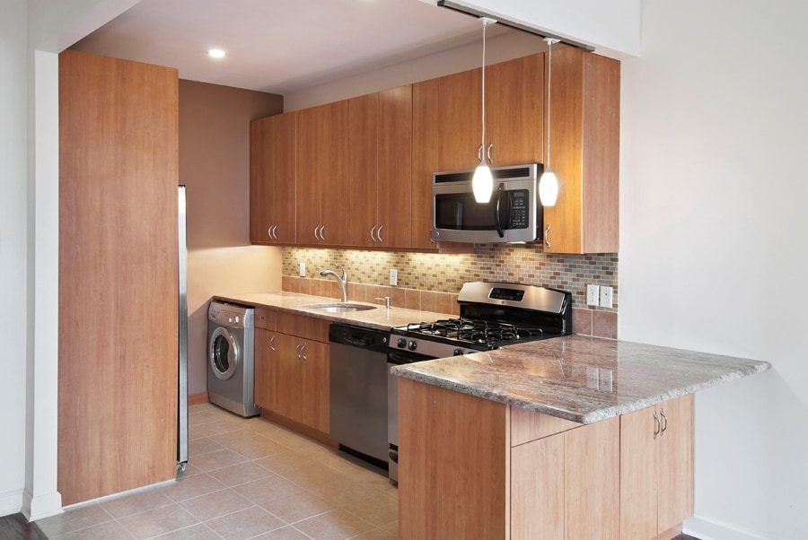 Interior Photo - 231 E 111th St