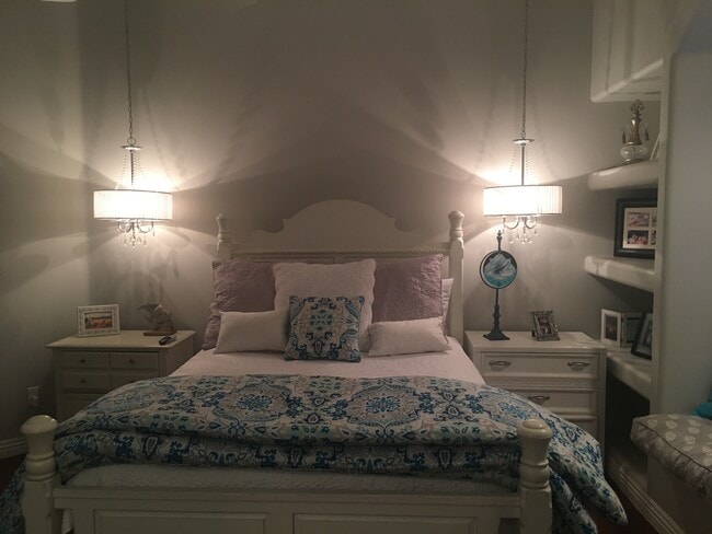 Photo - 1225 E Warner Rd House