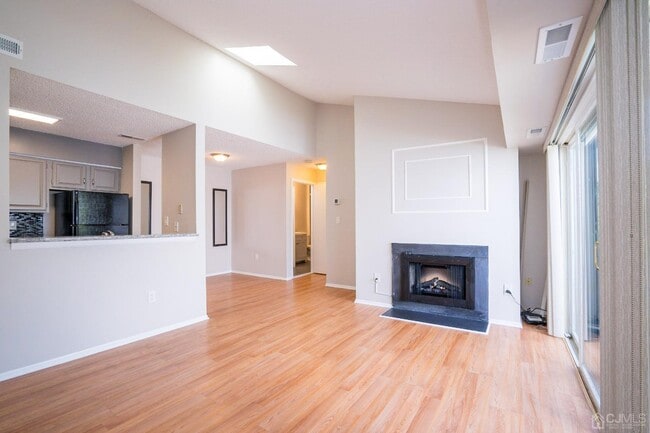 Building Photo - 2306 Aspen Dr
