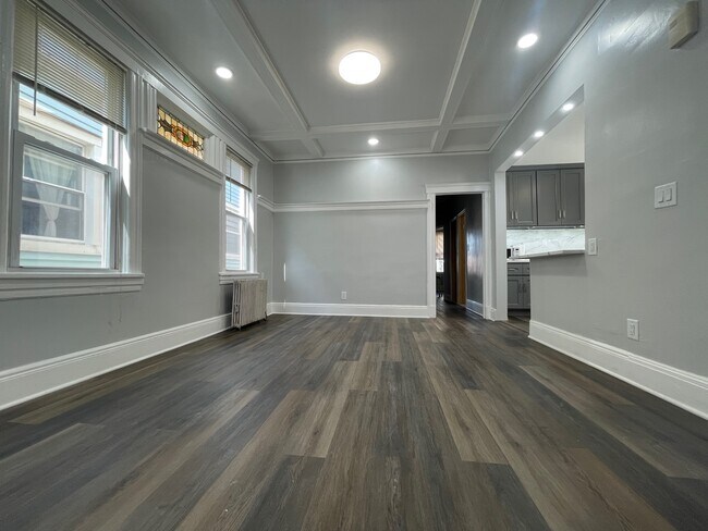 Foto del edificio - 101 Romaine Ave
