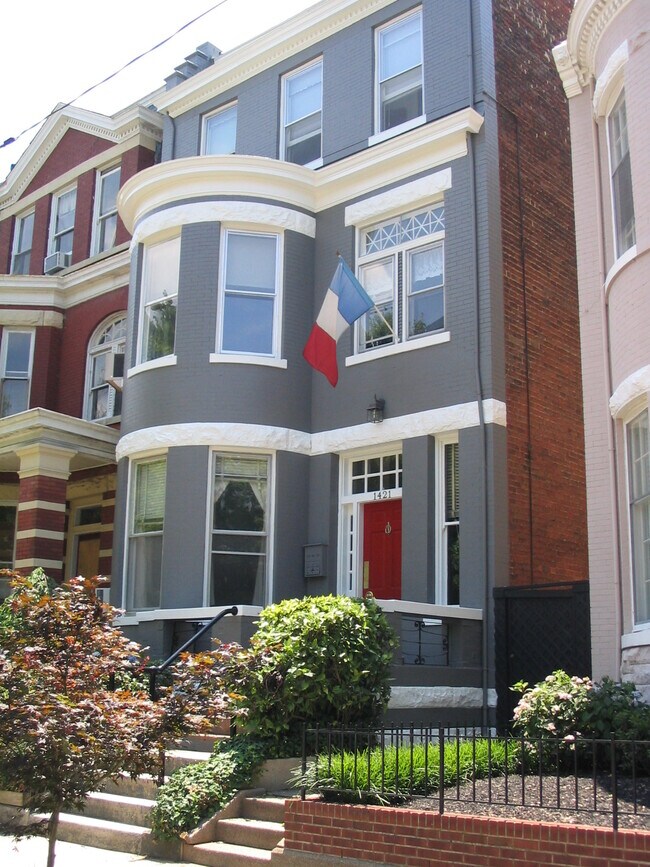 Building Photo - 1421 Grove Ave