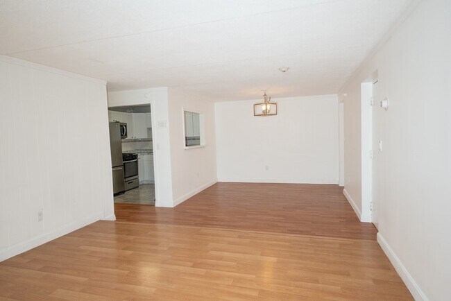 Building Photo - 43 McCormick Terrace