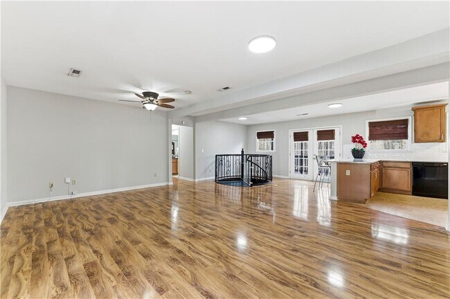 Foto del edificio - 1593 Bubbling Creek Rd NE