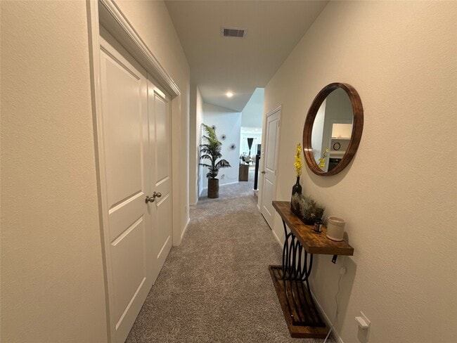 Building Photo - 527 Baobab Wy