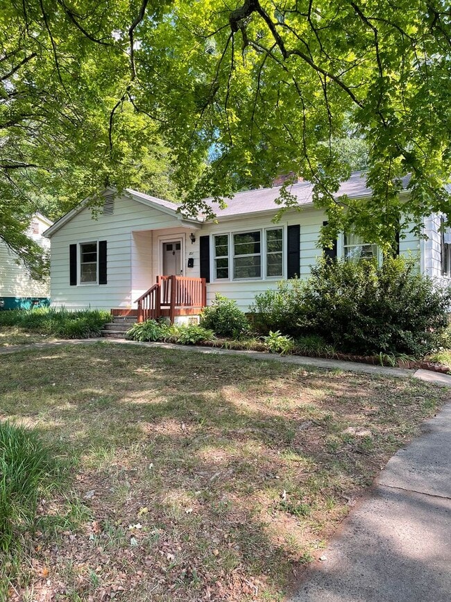 Building Photo - 811 W Elm St