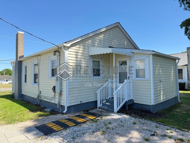Building Photo - 508 Richmond Ave