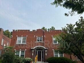 Building Photo - 4443 Pershing Ave