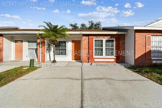 Building Photo - 915 Burlwood St