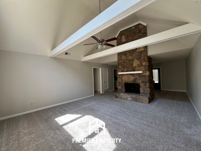 Building Photo - 5740 Heartwood Dr