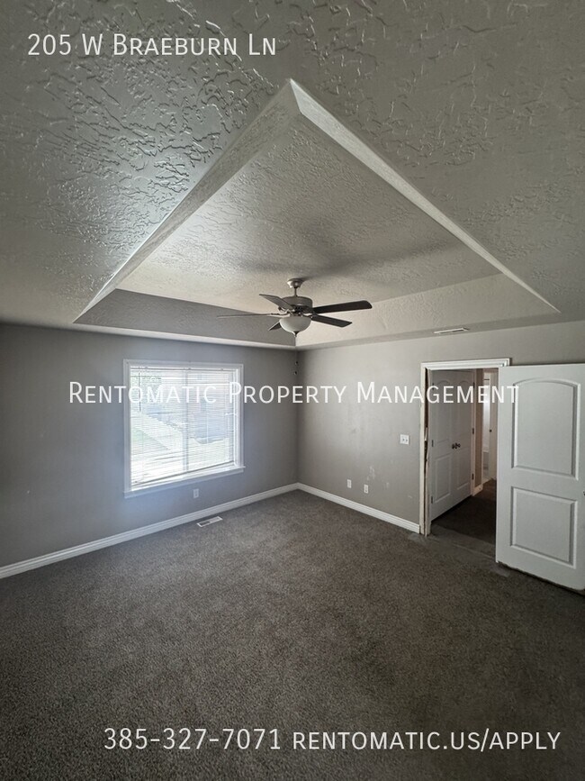 Foto del edificio - 205 Braeburn Ln