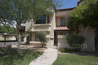 Building Photo - 925 N College Ave