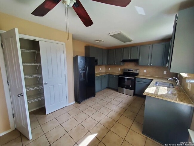 Building Photo - 228 Anvil Plz