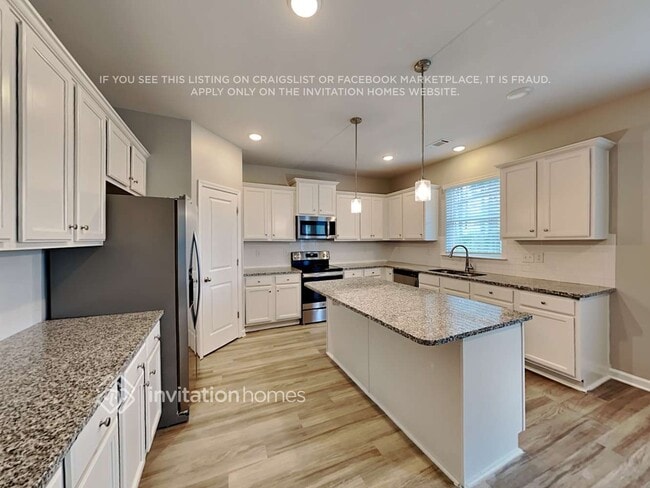 Building Photo - 112 Lantana Crossing