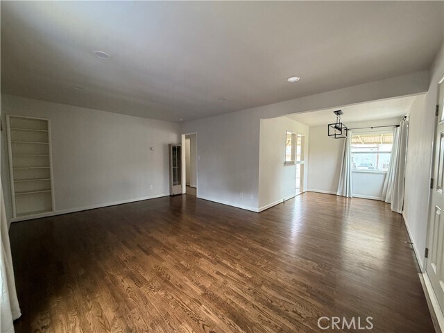 Foto del edificio - 312 E Erna Ave