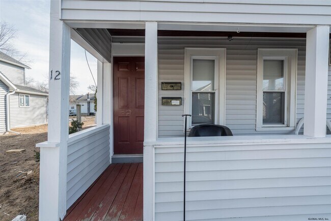 Foto del edificio - 12 Hyde St