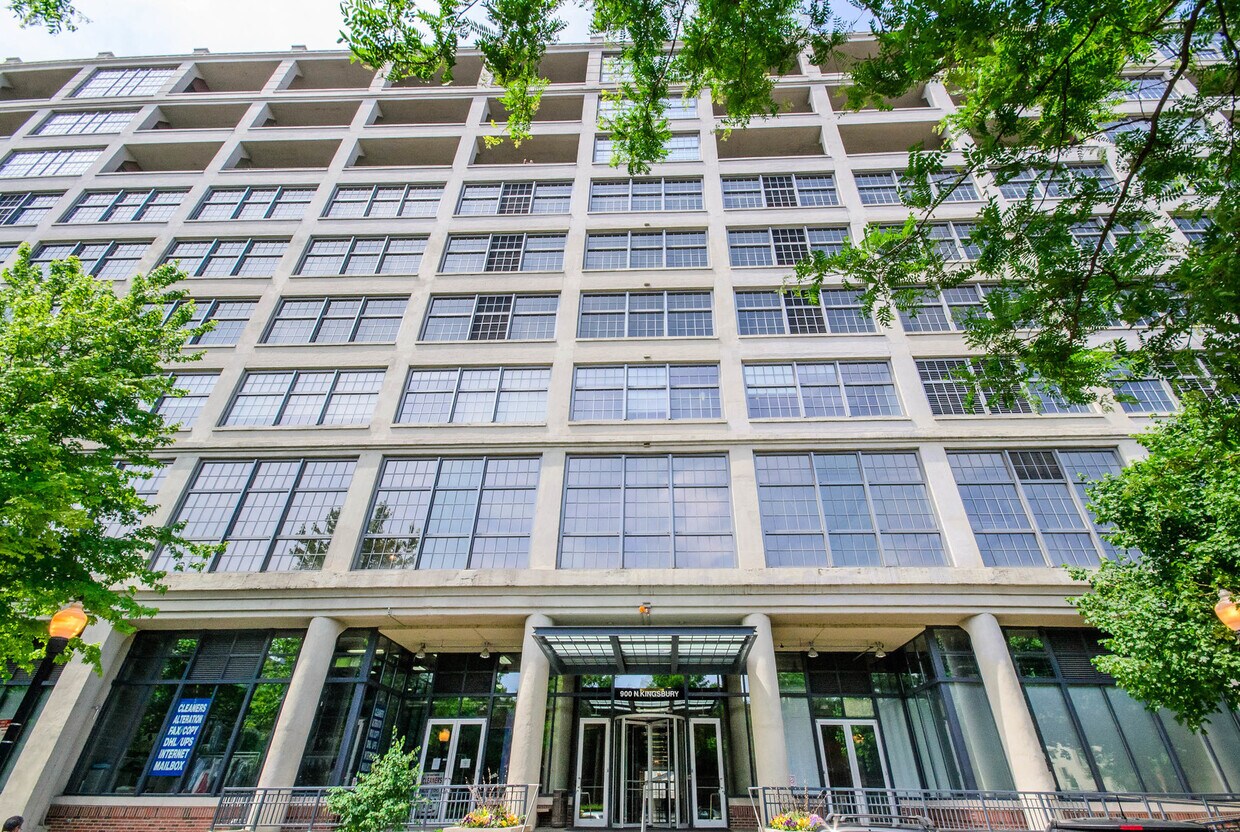 Foto principal - 900 N Kingsbury St