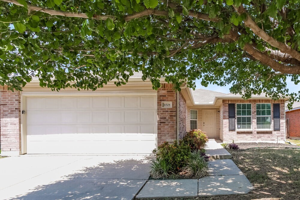 Foto principal - 16508 Cowboy Trail