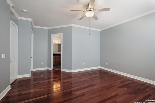 Foto del edificio - 7342 Oak Manor Dr
