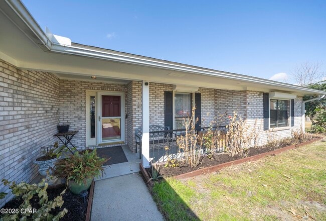 Foto del edificio - 707 Plantation Cir