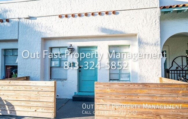 Building Photo - 1700 Park St N