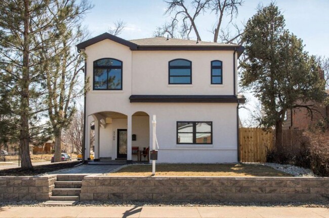 Foto del edificio - Berkeley Luxury Home Near Regis