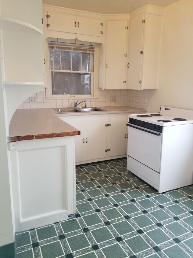 Primary Photo - Home For Rent- 2115 9th Ave