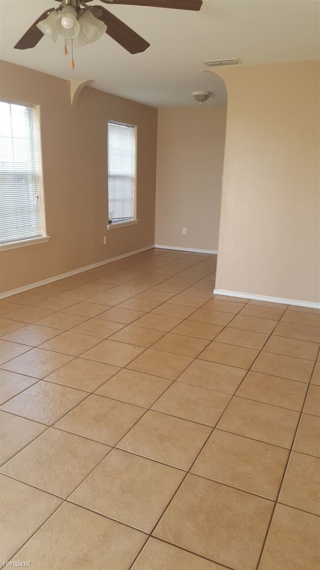 Foto del edificio - 22932 Briggs Coleman Rd