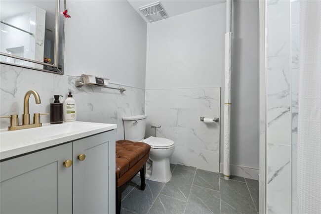 Building Photo - 423 W 144th St
