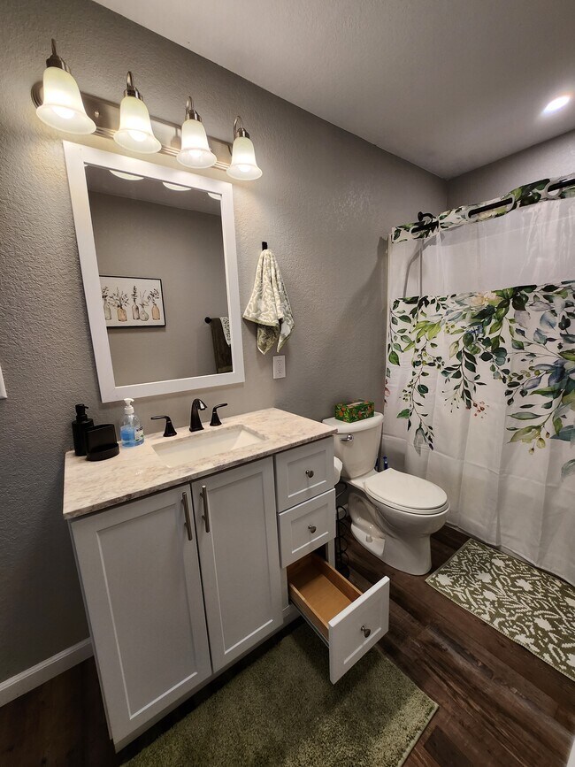 Foto del edificio - 450 Platt St