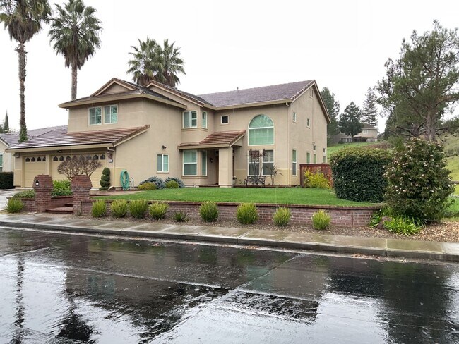 Foto del edificio - Gorgeous Home in Gated Community