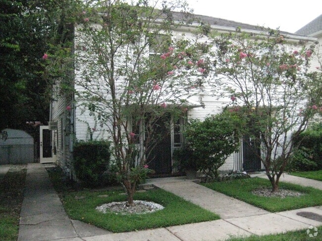 Building Photo - 7830 Hampson St