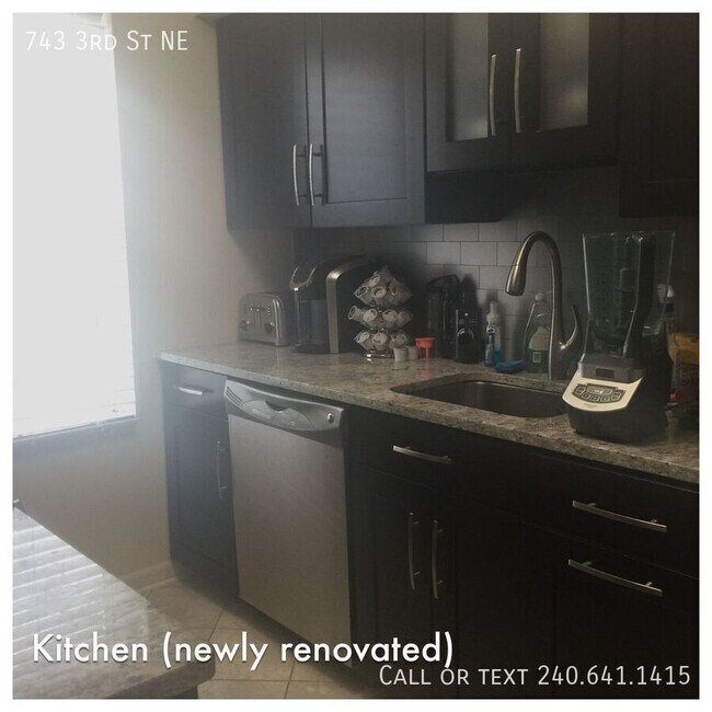 Foto del edificio - 743 3rd St NE