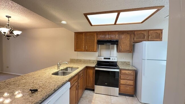 Foto del edificio - 7205 Waldon Dr