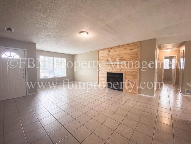 Building Photo - 1739-1741 Dynasty Cir