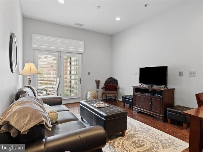 Foto del edificio - 309 Holland Ln
