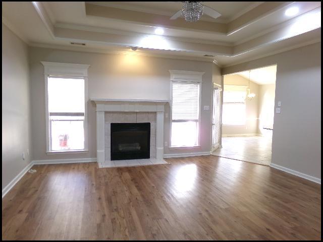 Foto del edificio - 12915 Misty Creek Dr