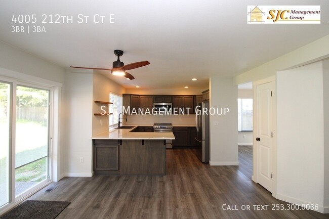 Foto del edificio - 4005 212th St Ct E