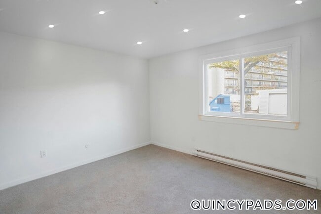 Building Photo - 38 Presidential Dr