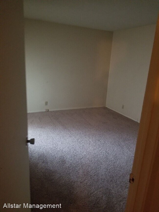 Building Photo - 1 br, 1 bath House - 1859 Poplar Woods Cir...