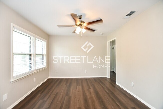 Building Photo - Charming 3 Bedroom Home in Garland, TX!!