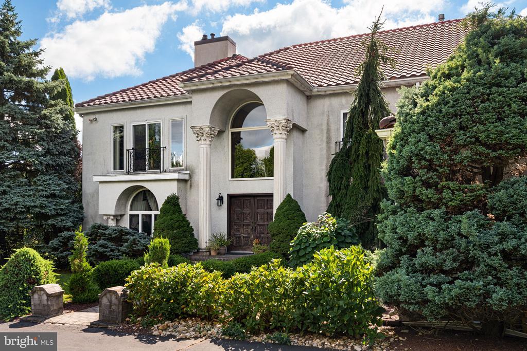 Primary Photo - 106 Anselm Dr