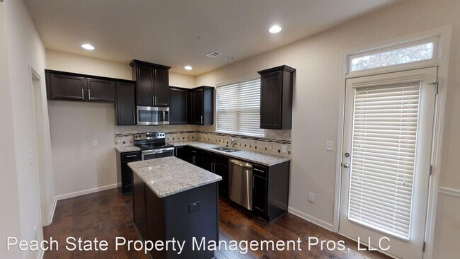 Foto del edificio - 3 br, 2.5 bath House - 2426 Thackery Rd SW